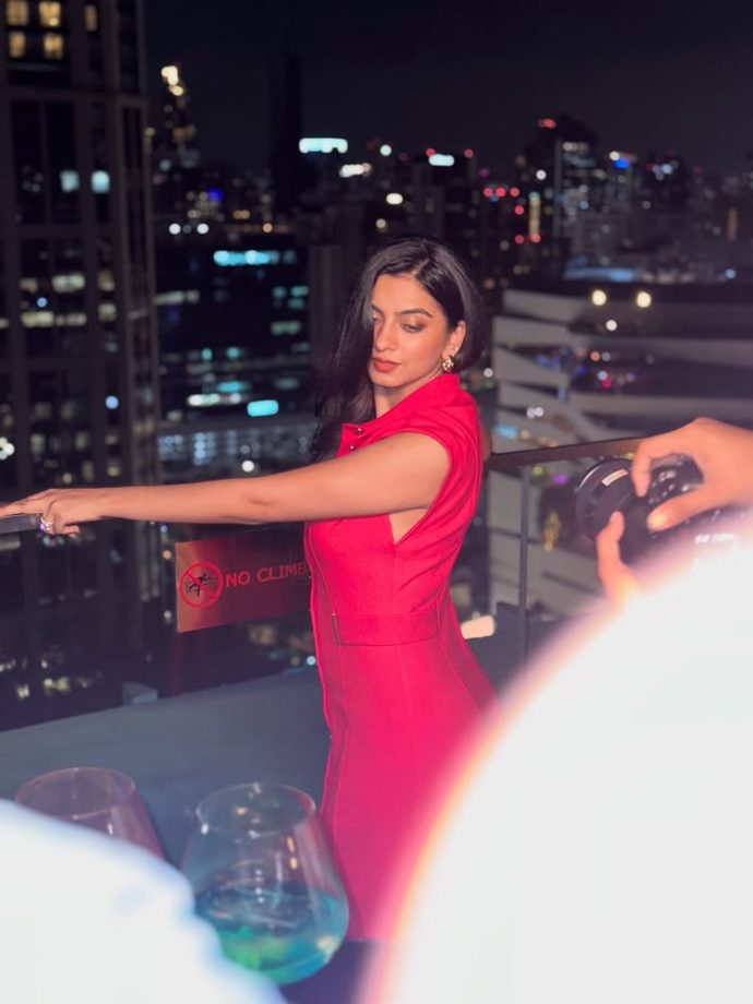 Yeh Rishta Kya Kehlata Hai's Garvita Sadhwani Looks Chili Hot In Red Dress, See Vacation Pics 973895