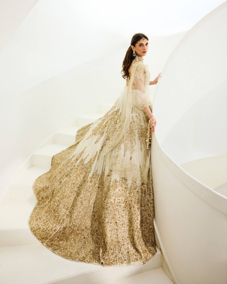 Aditi Rao Hydari’s Golden Aura: A Vision of Royal Elegance in Gaurav Gupta Couture 976322