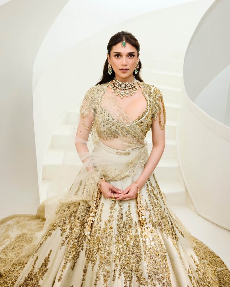 Aditi Rao Hydari’s Golden Aura: A Vision of Royal Elegance in Gaurav Gupta Couture 976324