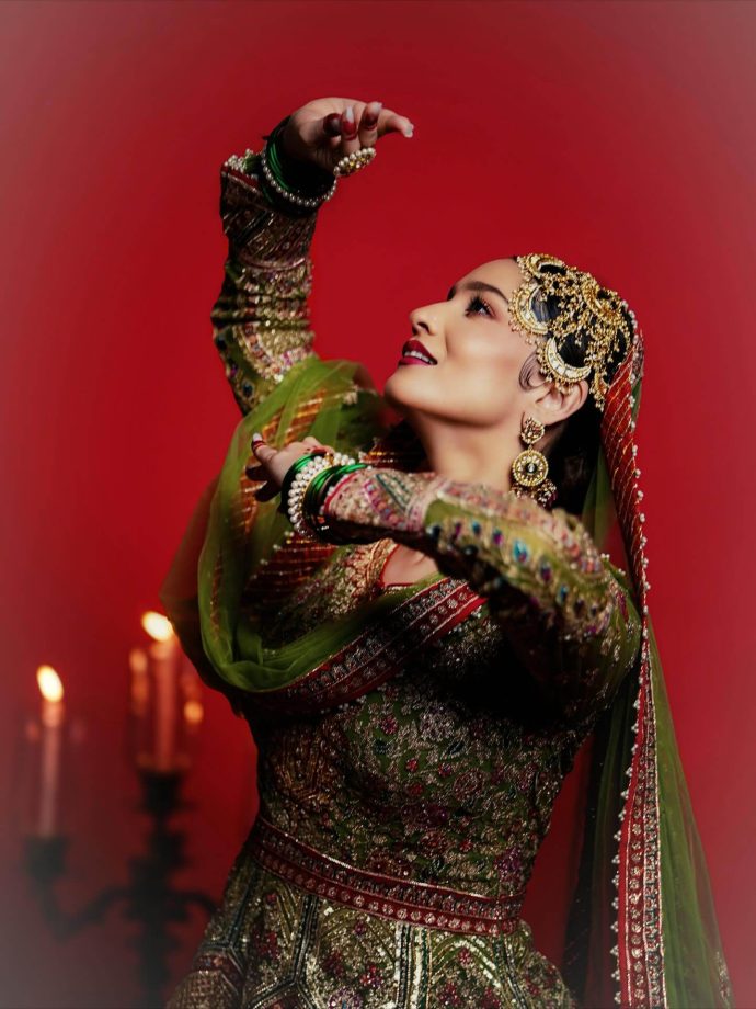 Ankita Lokhande Channels Regal Grandeur in Green and Gold 976242