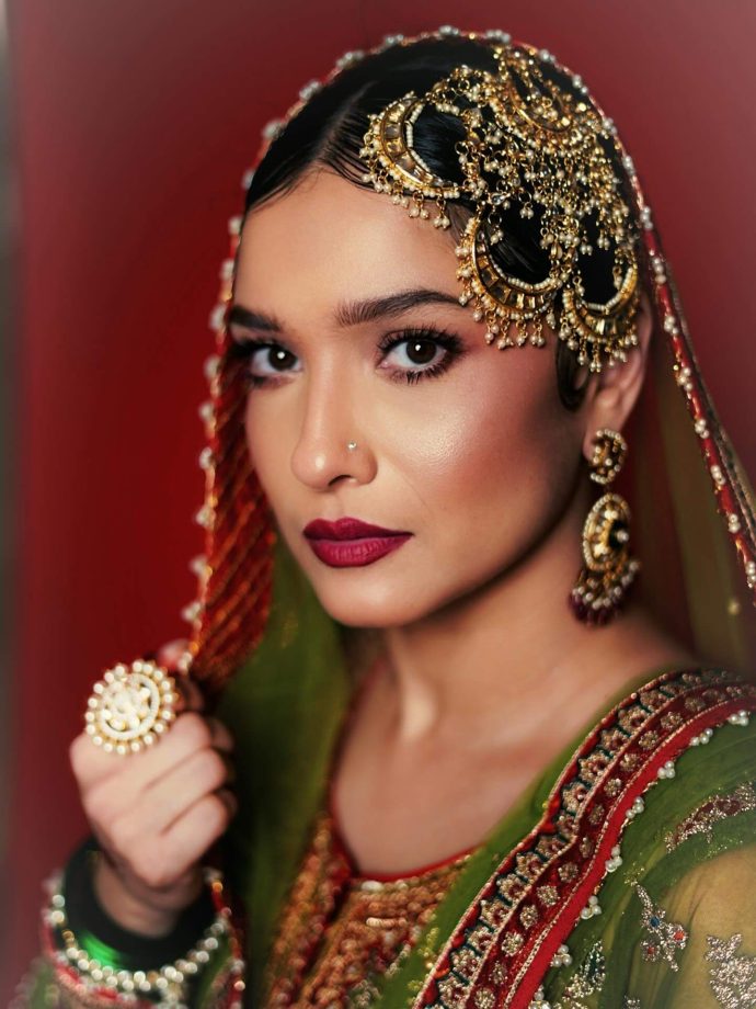 Ankita Lokhande Channels Regal Grandeur in Green and Gold 976243