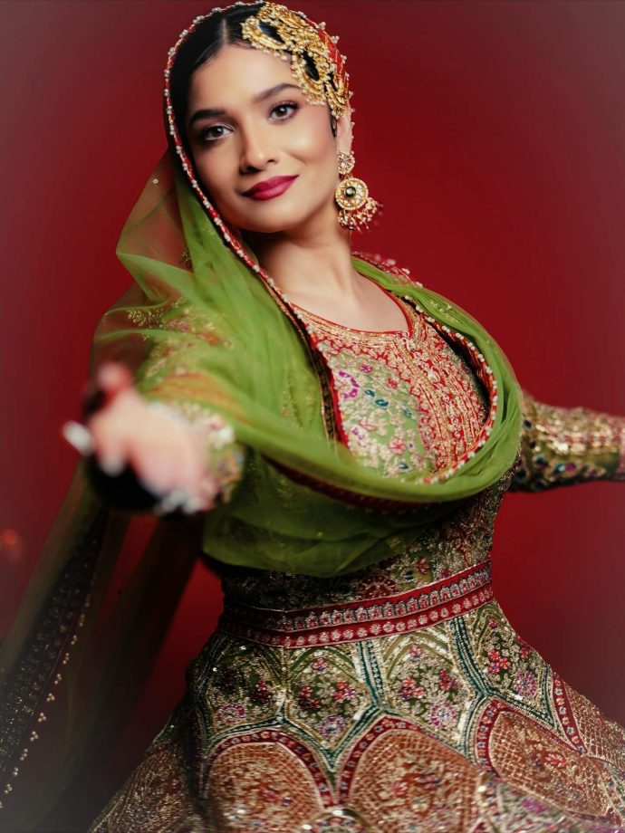 Ankita Lokhande Channels Regal Grandeur in Green and Gold 976231