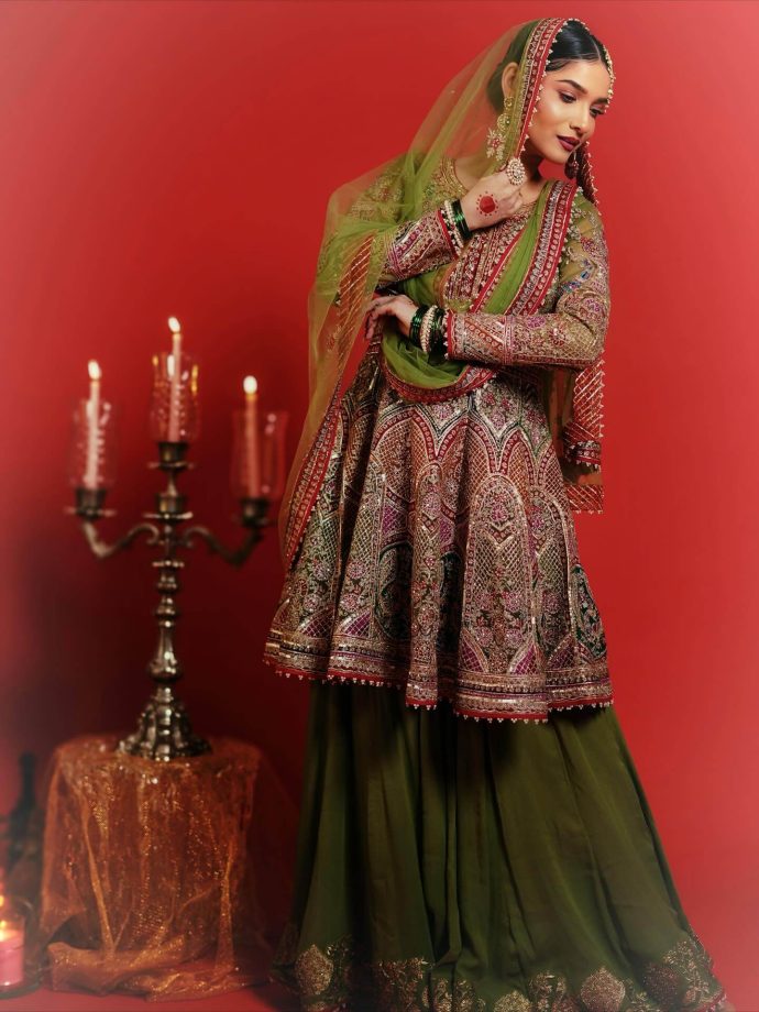 Ankita Lokhande Channels Regal Grandeur in Green and Gold 976238