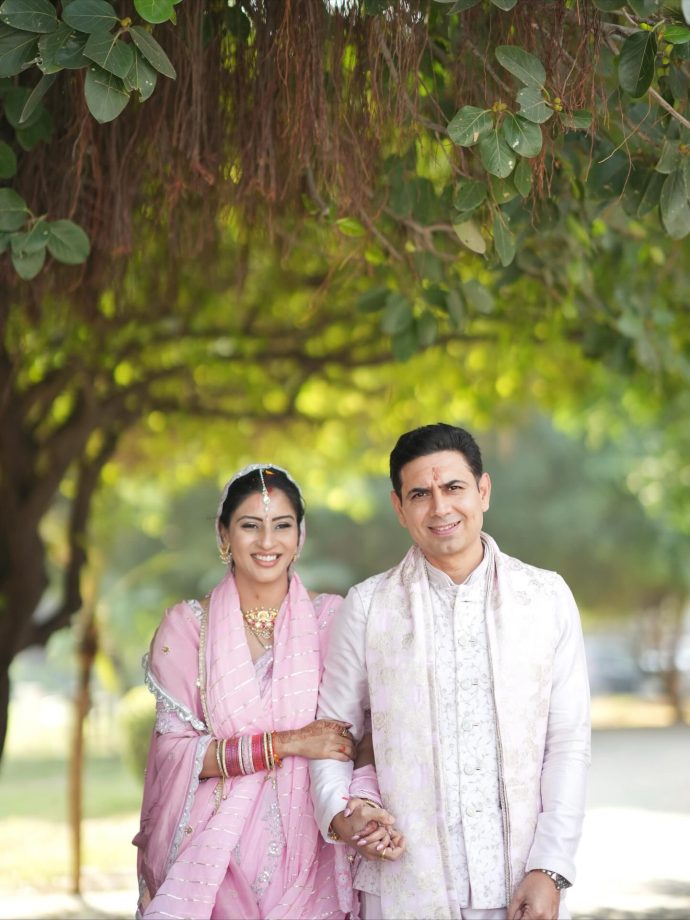 Anupamaa Fame Ashlesha Savant Marries Sandeep Baswana After 23 Years Of Relationship 977357