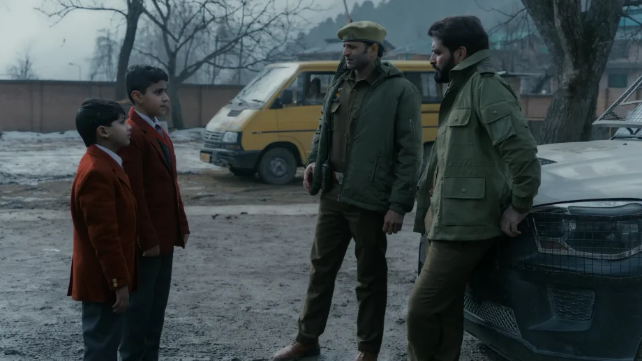 Baramulla Review: A Supernatural Jumble 975556