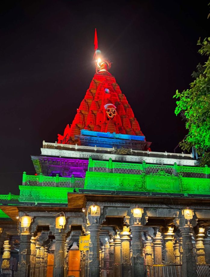 Bigg Boss 19 Fame Mridul Tiwari Seeks Blessings At Mahakal After Eviction, Expresses Gratitude 976971