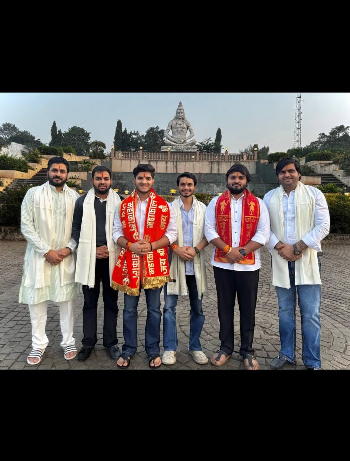 Bigg Boss 19 Fame Mridul Tiwari Seeks Blessings At Mahakal After Eviction, Expresses Gratitude 976974