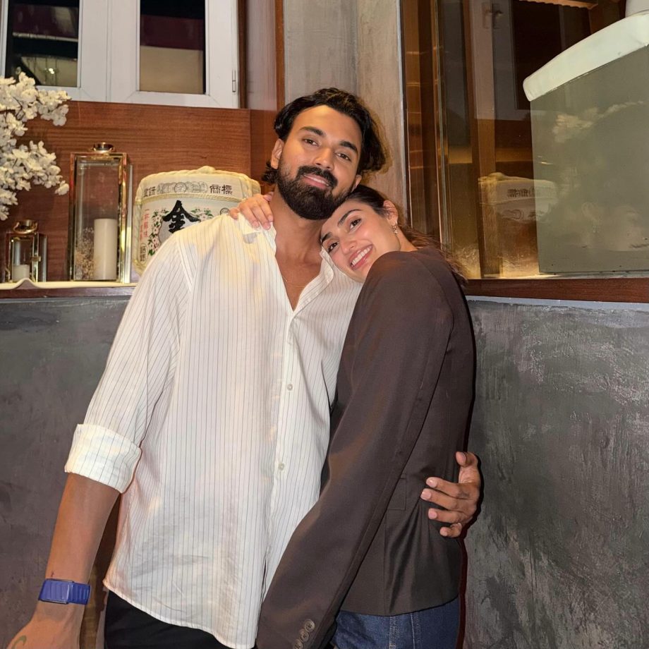 Cricketer KL Rahul Pens Birthday Note For Wifey Athiya Shetty, Calls Her 'Best Friend' 975114