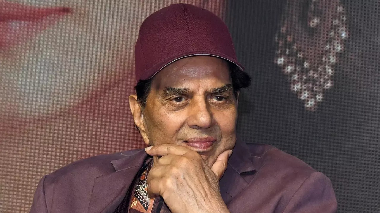 Dharmendra Passes Away At 89, Family Yet To Confirm 977398