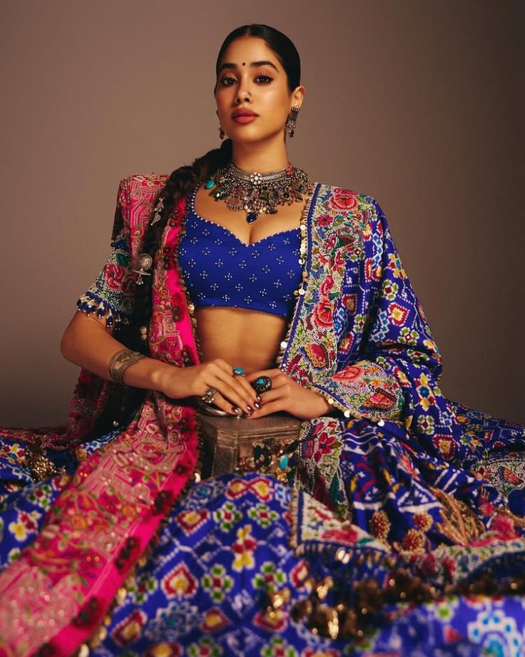 Janhvi Kapoor in a Vibrant Folk-Inspired Lehenga 977985