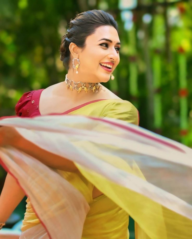 Love Sarees? Divyanka Tripathi Shows Aesthetic Picks For A Chic Work Look 977479