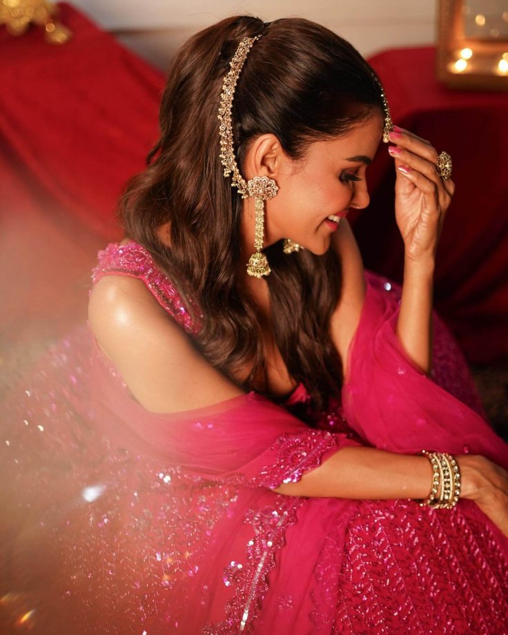 Naagin 7 Actress Priyanka Chahar Choudhary's Vibrant Indo-Western Looks That Scream Attention 976477