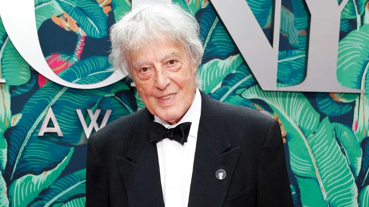 Oscar Winning Playwright Tom Stoppard Dies At 88 978061