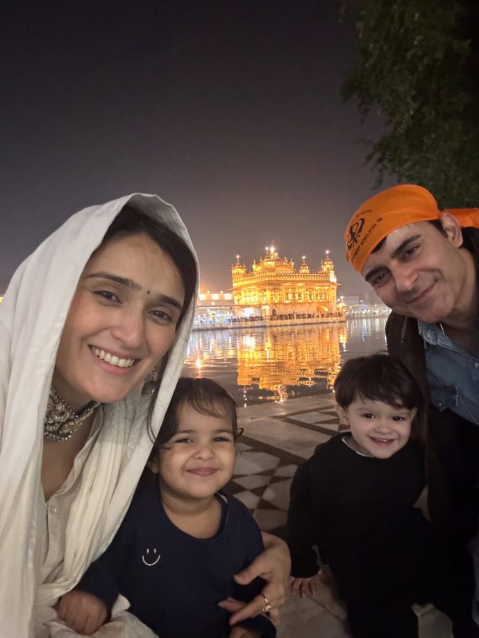 Pankhuri Awasthy & Gautam Rode Visit Golden Temple, Share Heartwarming Pics With Their Kids 976991