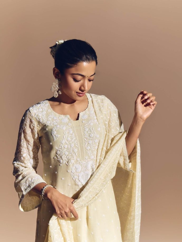 Rashmika Mandanna Radiates Grace in an Off-White Chikankari Kurta Set 976285