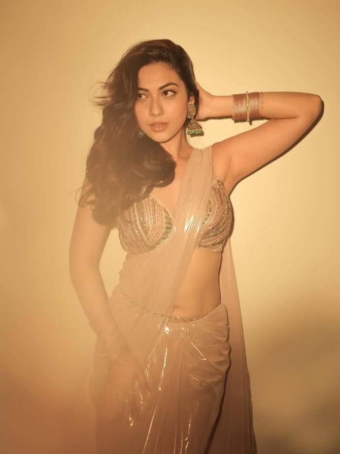 Reem Shaikh Redefines Gen-Z Saree Fashion With Her Trendy Drapes 975622