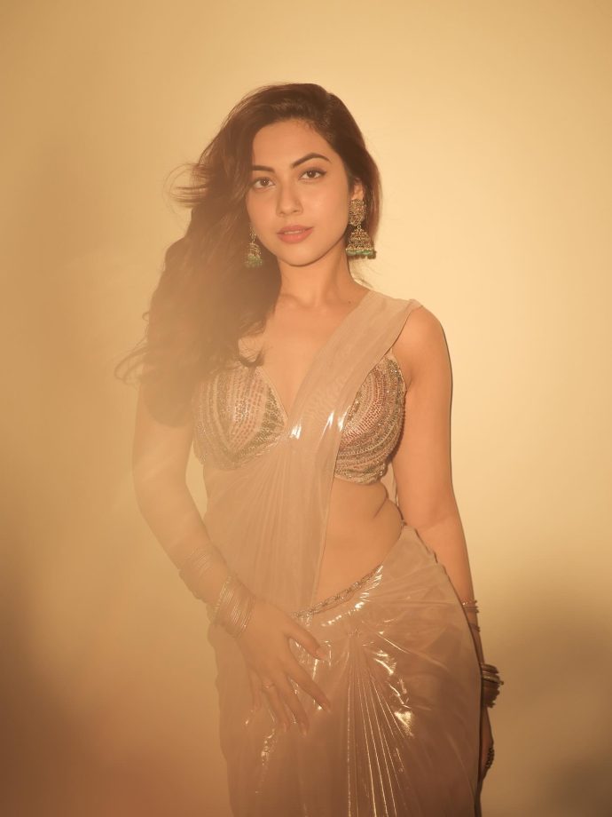 Reem Shaikh Redefines Gen-Z Saree Fashion With Her Trendy Drapes 975623