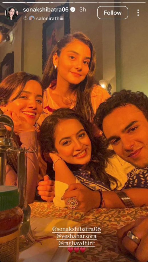 Sonakshi Batra Treats Fans To Fun-Filled Jagadhatri BTS Moments With Yesha Harsora 976112