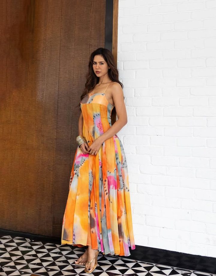 Sonam Bajwa In A Burst of Summer Glam 974593