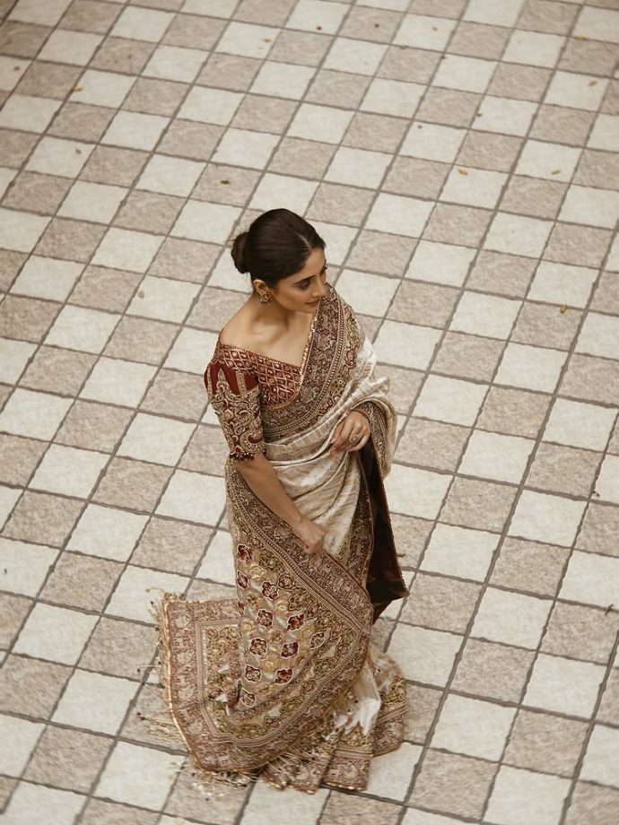 Step Into Wedding Season With Shivangi Joshi’s Timeless Saree Collection 977867