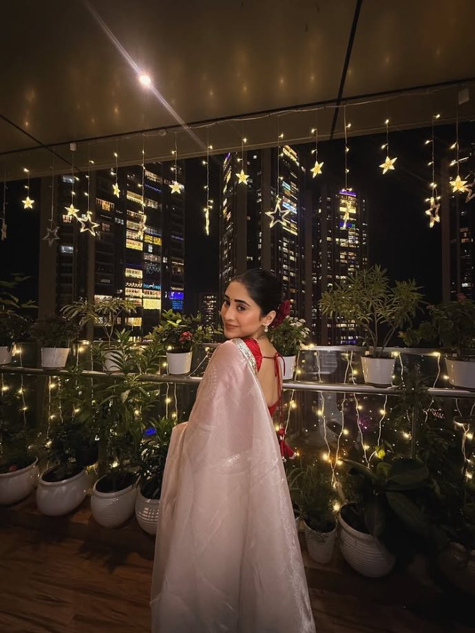 Step Into Wedding Season With Shivangi Joshi’s Timeless Saree Collection 977872