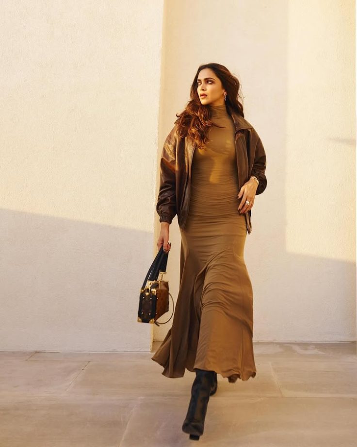 A Sunset Power Move by Deepika Padukone 979621