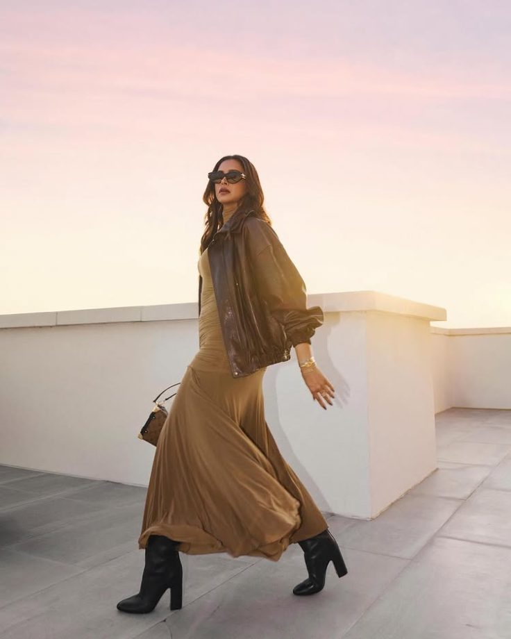 A Sunset Power Move by Deepika Padukone 979623