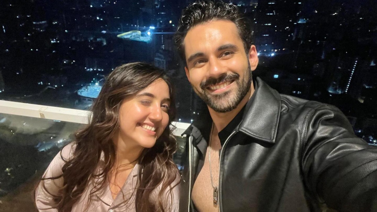 Abhishek Bajaj Meets Ashnoor Kaur After Latter's Eviction, Calls Her His 'Sukoon' 978184