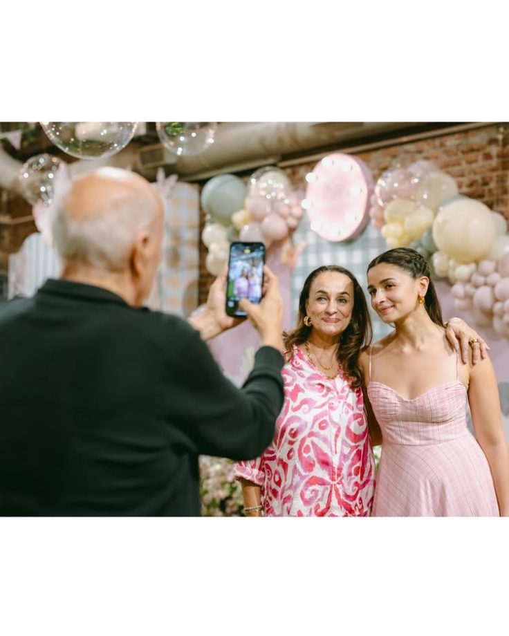 Alia Bhatt Shares Heartwarming November Photo Dump Filled With Family Moments 978661
