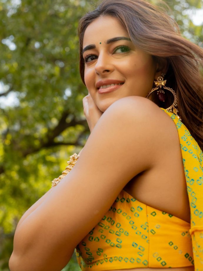 Ananya Panday’s Bright Festive Look 980307