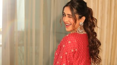 Shivangi Joshi’s Timeless Take on Noir Glamour