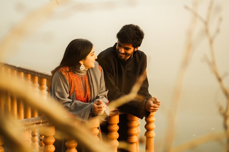 Bigg Boss Telugu S3's Punarnavi Bhupalam Gets Engaged To BF Hemanth Verma 978856