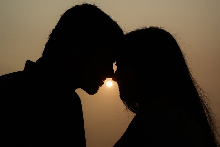 Bigg Boss Telugu S3's Punarnavi Bhupalam Gets Engaged To BF Hemanth Verma 978857