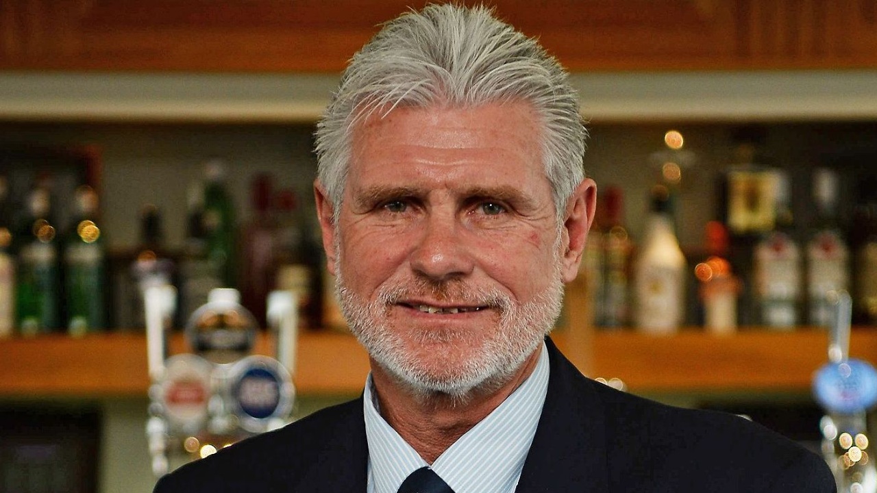 Former English Cricketer Robin Smith Dies At 62 978324