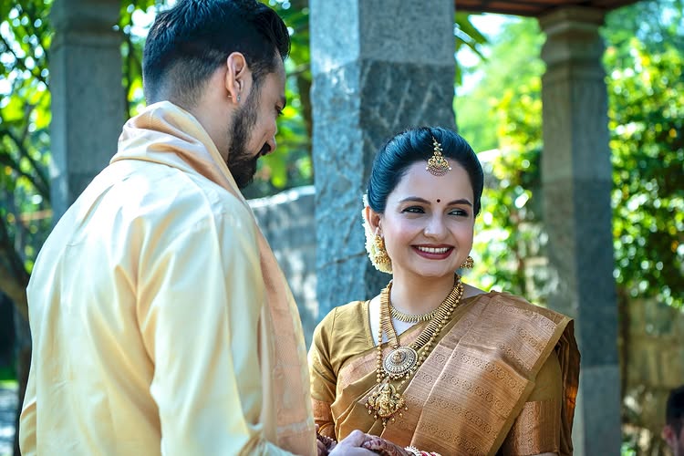 Gia Manek & Samantha Ruth Prabhu Choose To Tie The Knot In A Temple — Here's Why 978158