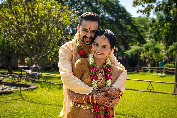 Gia Manek & Samantha Ruth Prabhu Choose To Tie The Knot In A Temple — Here's Why 978157
