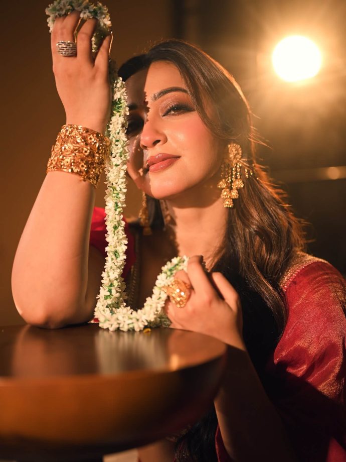 Koushani Mukherjee’s Elegant Traditional Look 980434