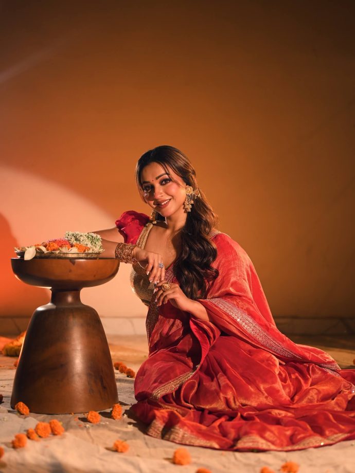 Koushani Mukherjee’s Elegant Traditional Look 980436