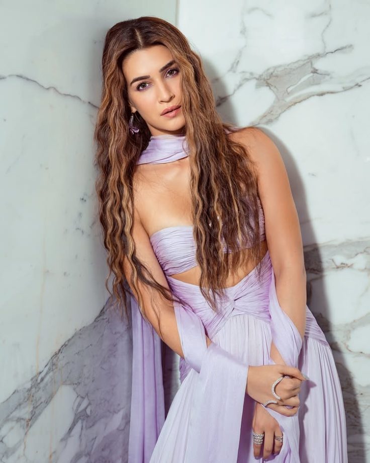 Kriti Sanon Embraces Soft Glamour With a Dreamy Lavender Ensemble 981188