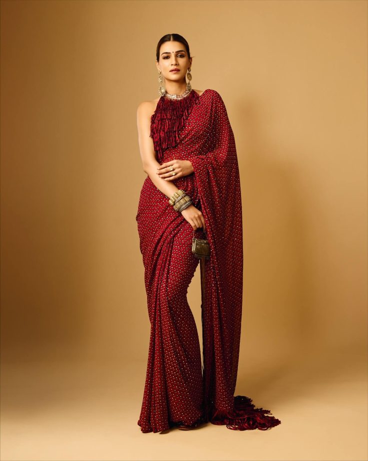 Kriti Sanon Turns Up the Heat in a Red Saree That Redefines Modern Grace 978796