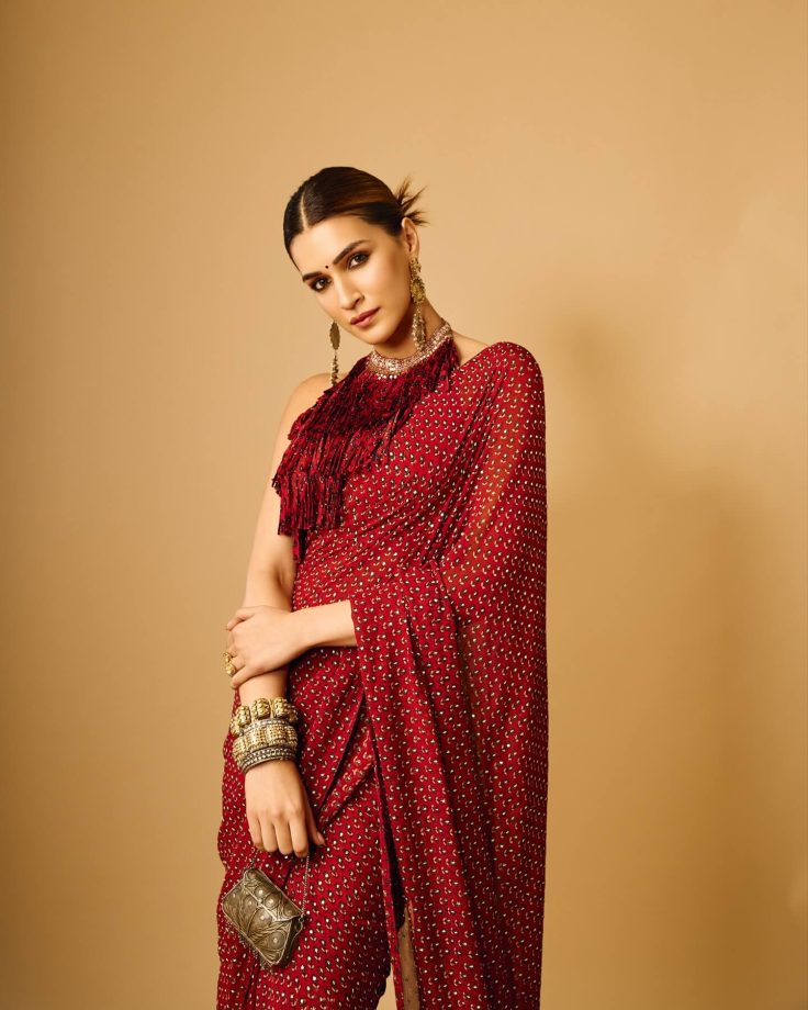 Kriti Sanon Turns Up the Heat in a Red Saree That Redefines Modern Grace 978797