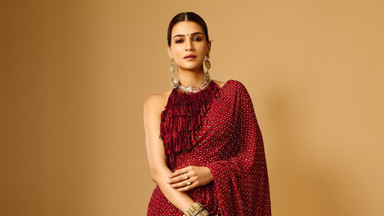 Kriti Sanon Turns Up the Heat in a Red Saree That Redefines Modern Grace 978792