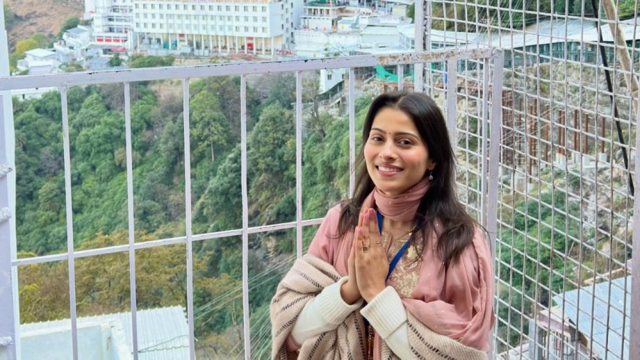 Mahabharat Fame Aparna Dixit Seeks Blessings At Vaishno Devi Before 2025 Ends - See Pics 980604