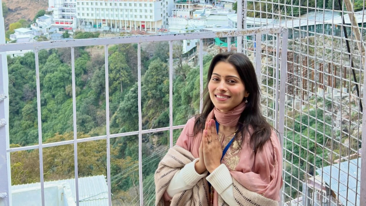 Mahabharat Fame Aparna Dixit Seeks Blessings At Vaishno Devi Before 2025 Ends - See Pics 980604