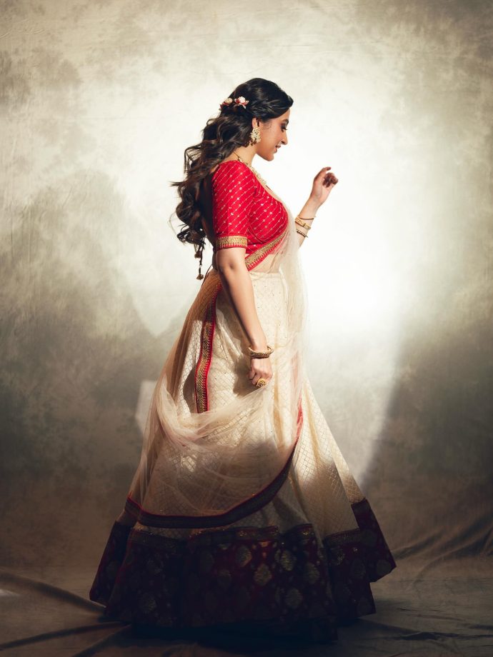 Oindrila Sen’s Classic Festive Saree Look 980451