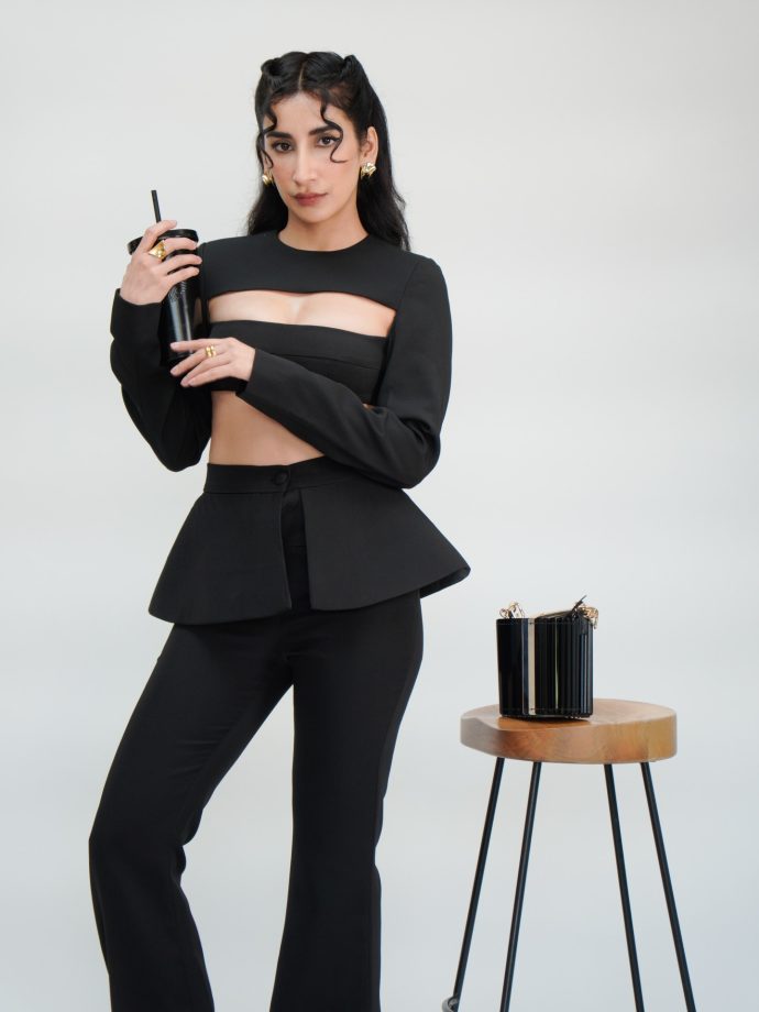 Parul Gulati Owns Modern Power Style in Black 980284