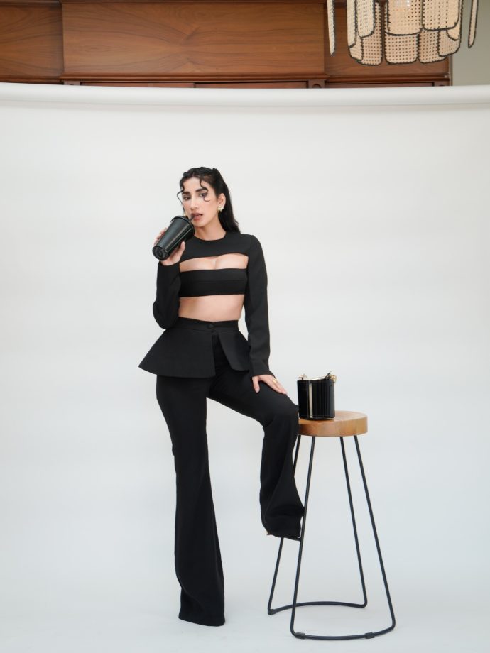 Parul Gulati Owns Modern Power Style in Black 980287