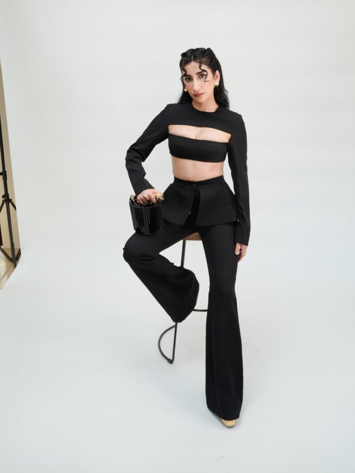 Parul Gulati Owns Modern Power Style in Black 980282