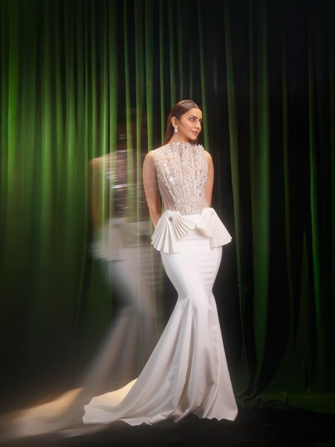 Rakul Preet Singh’s Soft Sparkle with Effortless Grace 980405