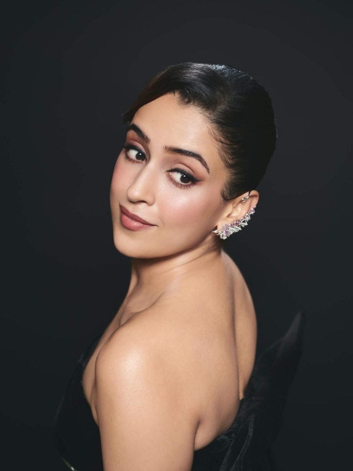 Sanya Malhotra Shines in Soft Glam and Subtle Elegance 978842